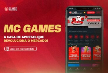 A imagem é um anúncio da MC Games, uma plataforma de apostas. O fundo vermelho destaca o nome "MC GAMES" em letras amarelas, acompanhado do slogan "A CASA DE APOSTAS QUE REVOLUCIONA O MERCADO!". Há um aviso em um quadro branco de fundo vermelho que diz "18+ Jogue com responsabilidade", alertando sobre a idade mínima para apostas. No lado direito, um smartphone exibe a interface do aplicativo da MC Games, que apresenta diversas categorias como esportes, apostas ao vivo, cassino, e-sports e minas. No topo da tela do app, há um banner sobre o "Bolão MC", com um prêmio de R$15 mil e a possibilidade de jogar por apenas R$5. Também são destacados os principais jogos da semana no Brasil, como "Touro Sortudo", "Fortune Dragon" e "Fortune Tiger".